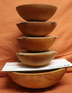 5 Stück handgedrechselte Teig- & Salatschüsseln aus rundem Holz. Tag 179d - Bild 1 von 20
