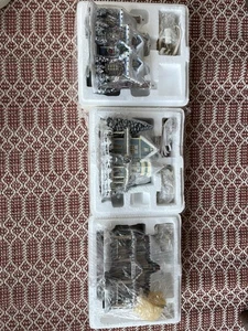 Thomas Kincaid Hawthorne Village. Lot Set. 3 Häuser, Brunnen, Brückenfiguren - Bild 1 von 4