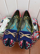 irregular choice split toe