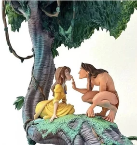 Figura Estatua Iluminada Jane 25 Aniversario Parques Disney 2024 Tarzán NUEVA - Imagen 1 de 3