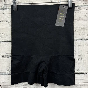 Hey Mädchen Unterteil Sport Mode Oberschenkel Power Control zwei Shorts [Größe Medium] Neu - Bild 1 von 7