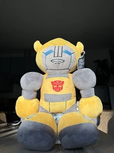 Universal Studios x Hashbro Exclusive Bumblebee 15 Zoll Plüsch Transformers 3-D - Bild 1 von 9