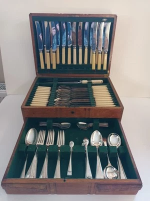 Vintage Johell Sheffield EPNS A1  Old English Pattern Cutlery Set - Image 1 of 4