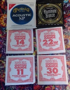 Set of 6 Assorted Guitar Strings New In Package - Picture 1 of 3