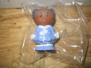Fisher Price Little People Xmas Main St. winter Train Village Tessa AA girl snow - Picture 1 of 1