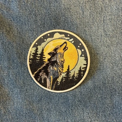 3.5 Inch Patch Iron, Wolf, Wildlife, Embroidery - Image 1 of 3