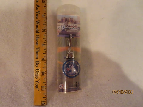 1999 Sammy Sosa Pocket Watch Avon Superstars Collection Chicago Cubs COA NEW Cover