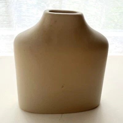 Ceramic Vase For Home Decor Beige Minimalist Decorative Flower Vase Natural - Image 1 of 4