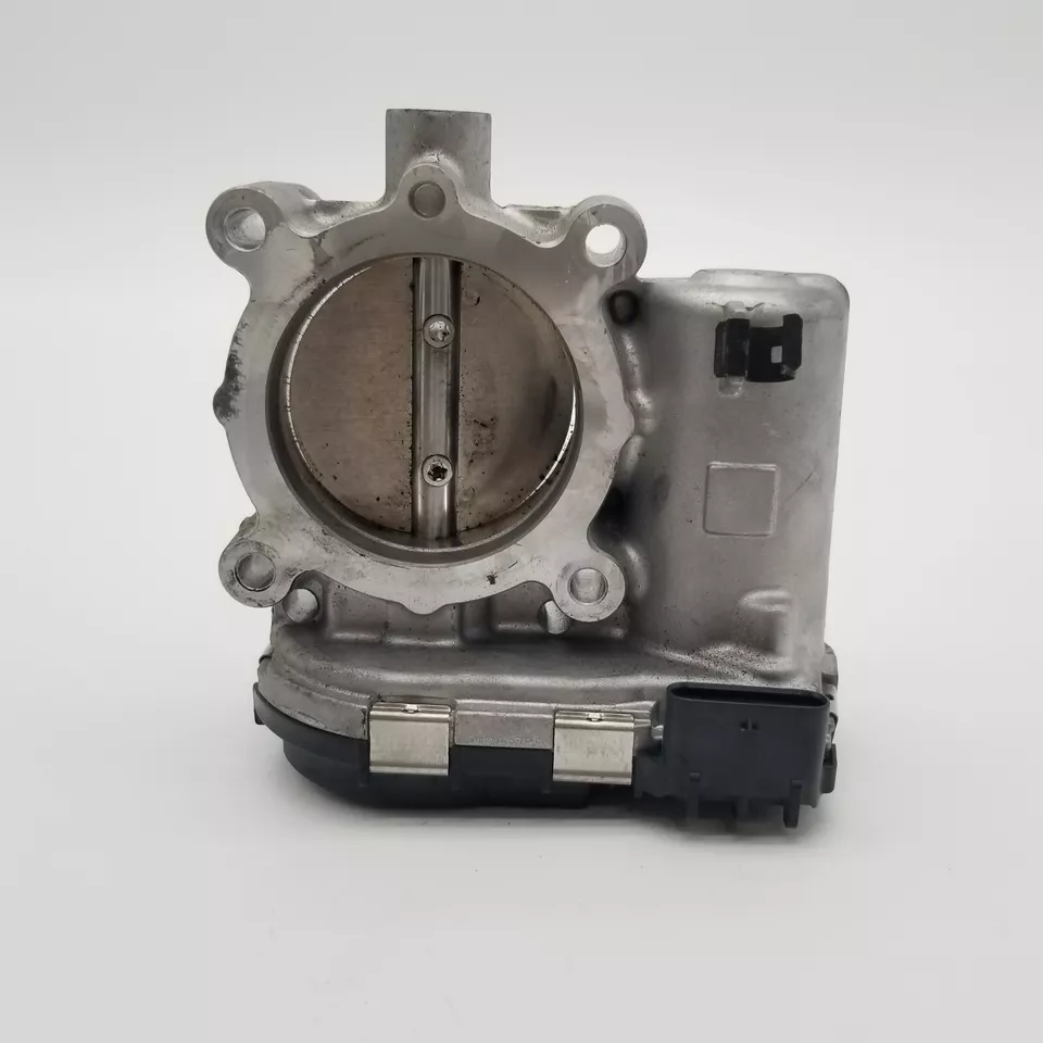 2015 2016 2017 18 Mercedes-Benz C300 W205 CLA250 E GLC Throttle Body A2701410025 - Image 1 of 4