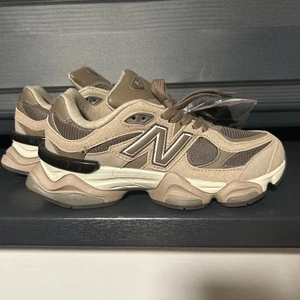 New Balance 9060 Sneaker Gr. UK7,5 EUR41,5 Beige - Bild 1 von 12