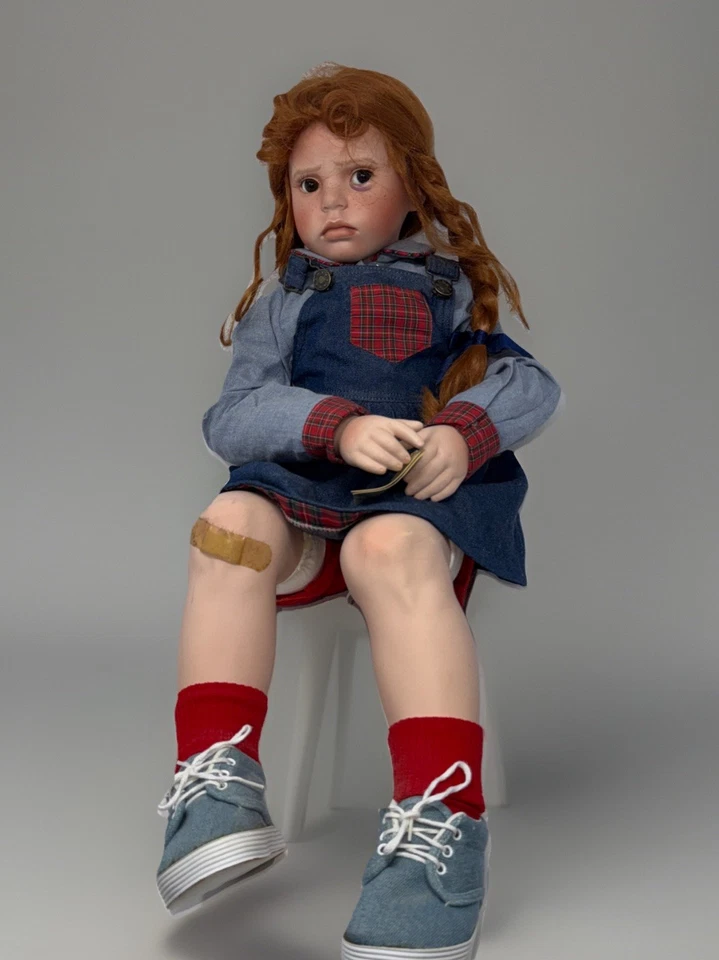 "Muñeca de tela y porcelana Hannah Rose de Kelly RuBert 28"" grande herida ojo negro" Foto 1 de 4