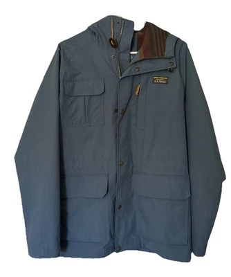 L.L. Bean Mountain Classic Water Resistant Jacket Men's Regular Small Navy - Image 1 of 4