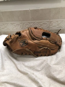 Nokona SBM100 Perfectly Broken In 14" Softball First Base Mitt Right Hand Throw - Bild 1 von 17