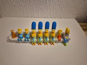 9 The Simpsons Figuren auf Couch Knecht Ruprecht, Bart, Lisa, Marge, Grandpa - Bild 1 von 2