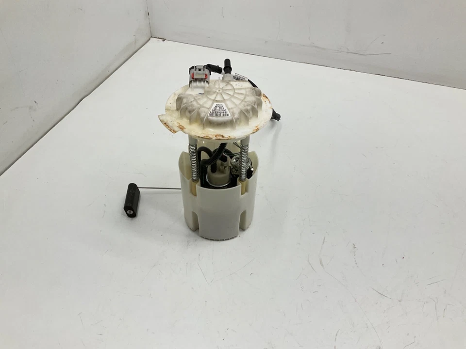 Dodge Grand Caravan Town & Country 2008-2010 conjunto de bomba de combustible 04721511AC OEM  Foto 1 de 4