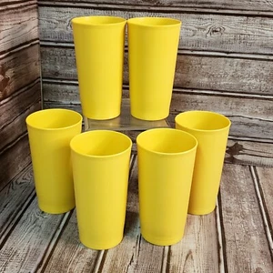 Vintage Tupperware 6 Tumblers Cups 873 12 oz. Harvest Gold Stackable MCM - Picture 1 of 3