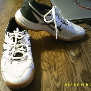 Womens White asics size 8 Volleyball Tennis Shoe - Bild 1 von 5