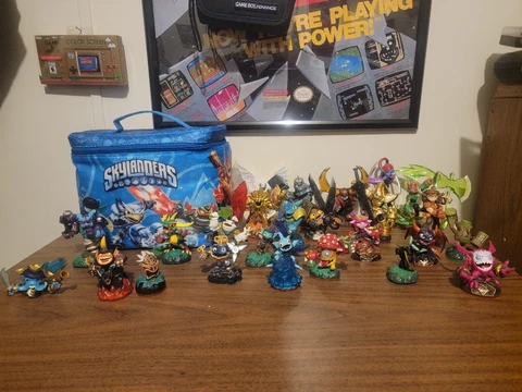 Skylanders Figure Lot of 28 With Carrying Case Cover