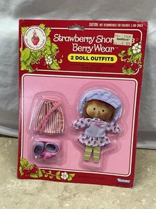 Strawberry Shortcake Berry Wear Kenner Carded 1980s Doll Cloths Outfit  44310 - Picture 1 of 7