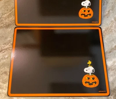 Juego de 2 alfombras duras de Halloween PEANUTS Williams Sonoma Snoopy 12X16 pulgadas nuevas Foto 1 de 4