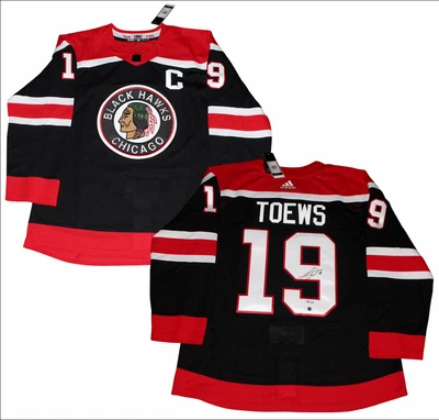 Camiseta deportiva retro inversa Adidas autografiada por Jonathan Toews Chicago Blackhawks LE/119 Foto 1 de 4