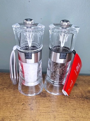Molinillos acrílicos de sal y pimienta Peugot Duo Oslo (nuevos, caja dañada) Foto 1 de 4