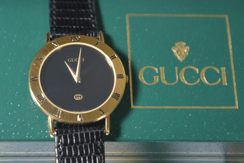 Bellissimo orologio elegante uomo Gucci 3000M quarzo placcato oro 18 carati con scatola