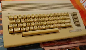 Commodore 64 II C64 C (+ Fuente de alimentación) Working (175990) Classic 8-bit computer - Imagen 1 de 6