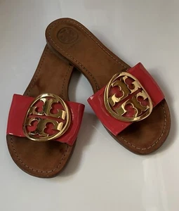 Tory Burch Coral Patent Leather and Gold Metal Logo Slides Flats Sandals Sz. - Picture 1 of 8