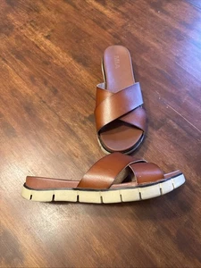 Mia Elissa flache bequeme Sandale überkreuzte Riemen cognac Damengröße 9 - Bild 1 von 11