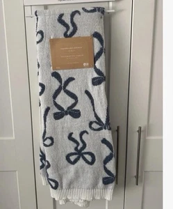 NWT Cupcakes and Cashmere Throw with Blue Bows, 50x 70 Nursery Baby New - Picture 1 of 4