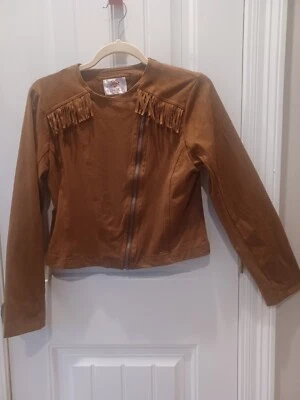 Chaqueta con cremallera de gamuza sintética con flecos marrón Justice para niñas talla 16/18 muy buen estado. Foto 1 de 4