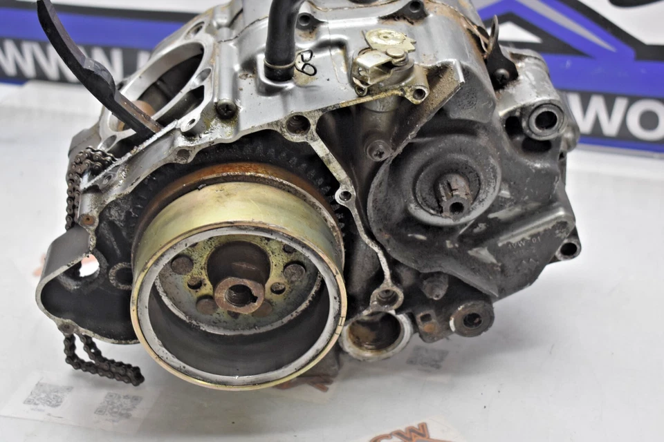 BICICLETA E2-2 MOTOR INFERIOR MANIVELA 04 YAMAHA TTR225 TTR 225 ENVÍO GRATUITO A EE. UU. Foto 1 de 4