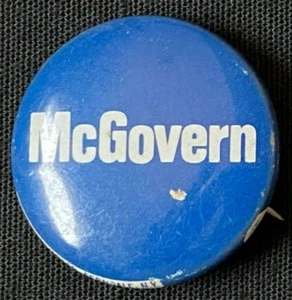 1972 McGovern Blue Button - Vintage - Picture 1 of 2