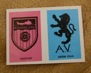 CALCIO 77 ASTON VILLA & SUNDERLAND PANINI TOP SELLER BADGE STICKER INUTILIZZATO - Foto 1 di 2
