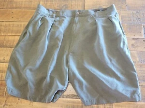 Tommy Bahama Shorts Size 38 Relax Mens Pleated 100% Silk Herringbone Moss Green - Picture 1 of 5
