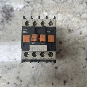 Telemecanique CA2 DN40 Control Relay 24Vdc Coil - Picture 1 of 4