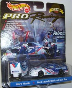 1997 Hot Wheels Pit Crew Mark Martin Car with Toolbox 1998 - Picture 1 of 3