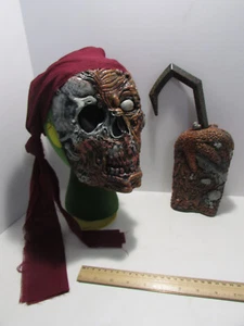 Piratas del Caribe - Máscara pirata de Halloween y gancho de mano - Disney... - Imagen 1 de 12