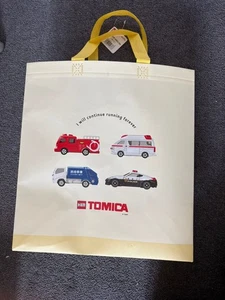 Tomica トミカ Yellow NON-WOVET HANDLE Bag - Picture 1 of 3