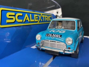 Scalex Trick Austin Mini Cooper S Slot Car 1/32 da collezione e pronta per la gara - Foto 1 di 7
