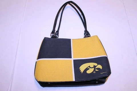 Women's Iowa Hawkeyes Checkered Purse Cover