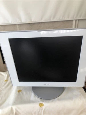 Sony 17" Floating Frame Tilt Flat Panel 5:4 TFT LCD Monitor 1280x1024 SDM-HS73 - Image 1 of 3