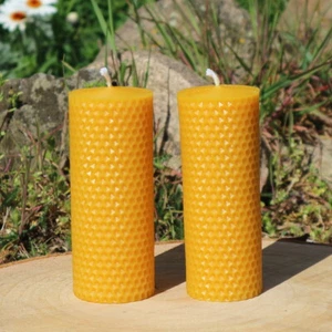 2 Bienenwachskerzen in Wabenoptik, Kerzen Stumpen - 100 % Handarbeit Imkerwachs  - Bild 1 von 2