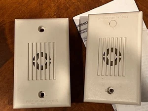 2 EACH COOPER WHEELOCK MIZ-24S-W CONTINUOUS/TEMPORAL 24VDC MINI HORN OFF-WHITE - Picture 1 of 3