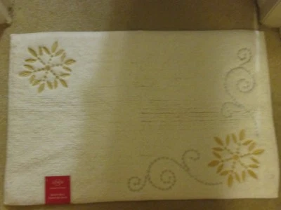 Ковер для ванны Lenox French Perle снежинка белое серебро золото 30 x 19 дюймов рекомендуемая розничная цена $60,00 - Изображение 1 из 3