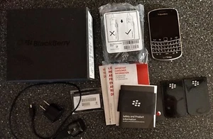 Retro Tech Gem: BlackBerry Bold 9930 with Box! 📱 - Picture 1 of 1