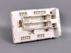 NISSAN INFINITI G35 G37 EX35 skyline v36 fuse box controle unit IPDM 284B7 JK00A - Picture 1 of 16