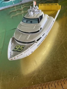 DISNEY CARS MOVIE PORTO CORSA SPLASH N’RACE BOAT  - Picture 1 of 23