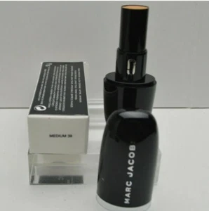 Marc Jacobs Accomplice Concealer & Touch-up Stick 5g. /0.17 oz. Medium 39 - Picture 1 of 4